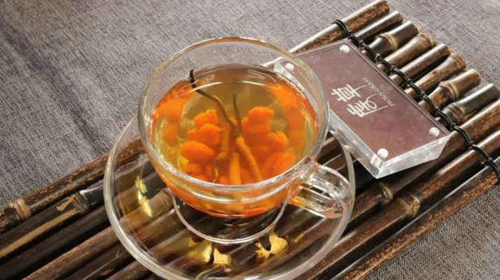 冬蟲夏草泡水時間全解析：泡多久才最有效？