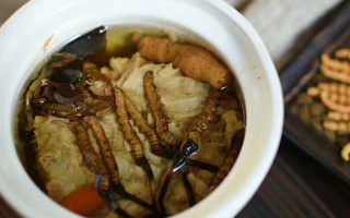 鴨子冬蟲夏草怎么煲湯好？掌握 3 個(gè)關(guān)鍵，燉出鮮醇滋補(bǔ)靚湯